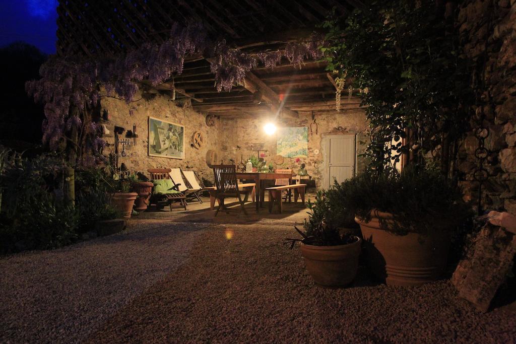 Le Balcon Commingeois Bed & Breakfast Chein-Dessus Стая снимка